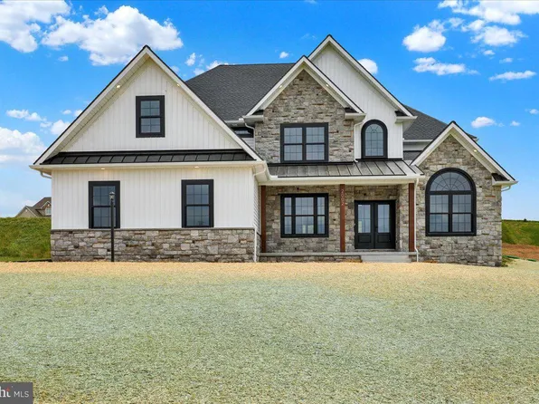 11 Starlight Ln, Lebanon, PA 17046