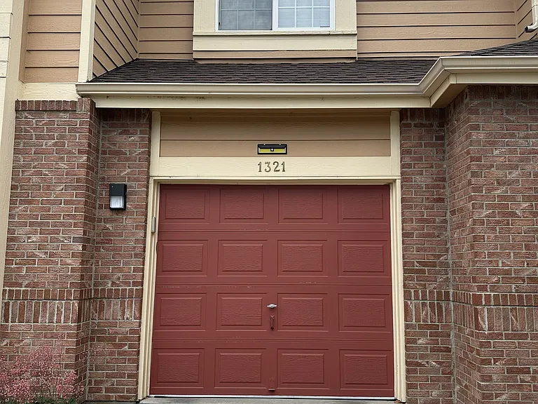 Sole use of Single Car Garage Stall