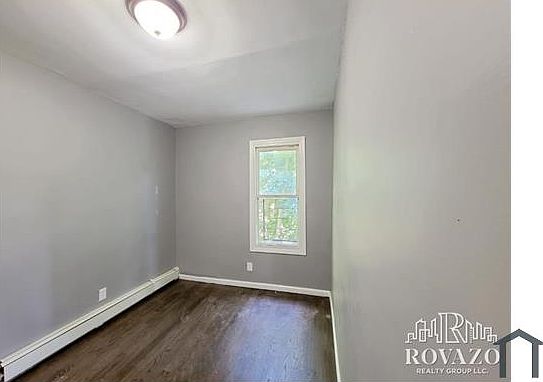 4th image of 94 S 14th St Floor 1