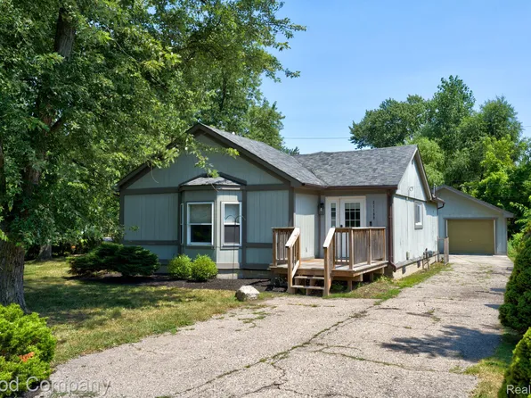 21198 Cass St, Farmington Hills, MI 48335