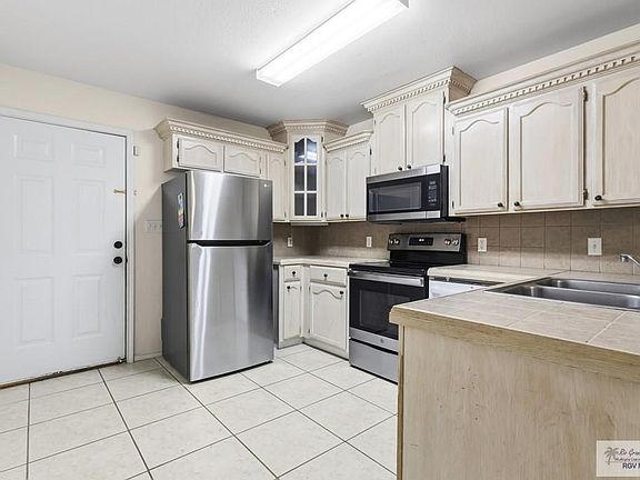 2nd image of 6066 Blanco River St
