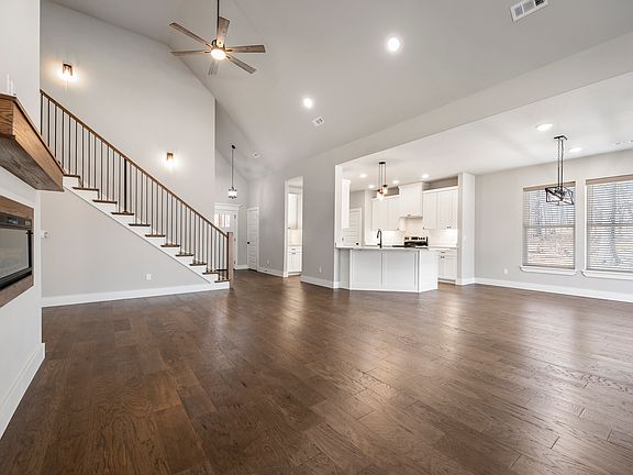 5th image of 49 Eastleigh Dr