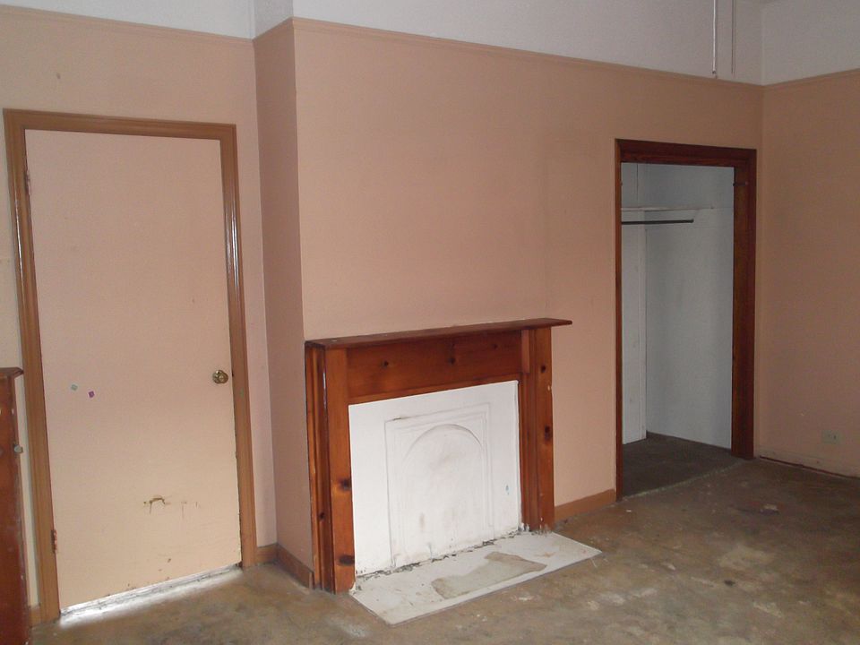 2nd image of 216 Riverside Ave