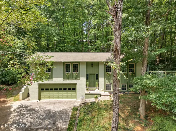 2703 Wildwood Rd, Maryville, TN 37804