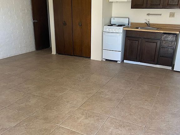 3rd image of 2424 N Park Ave #Park2424-4