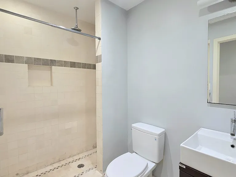 1620 Corcoran St NW #B — Photo 5