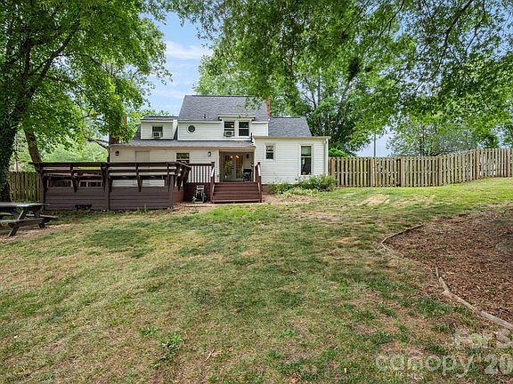 27th image of 681 Tower Rd