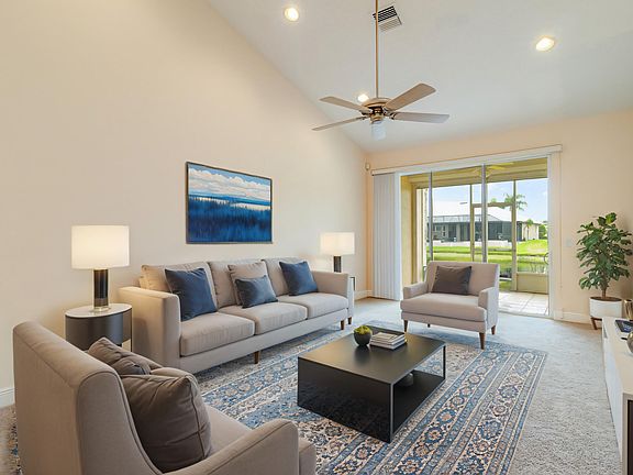 4th image of 1090 Royal Fern Dr