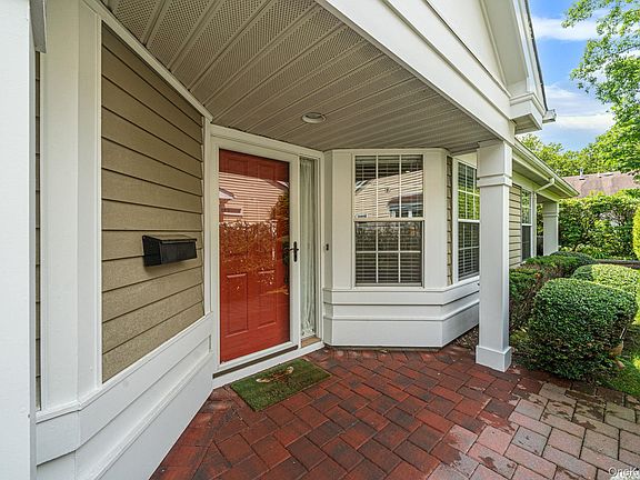 3rd image of 276 Glen Drive