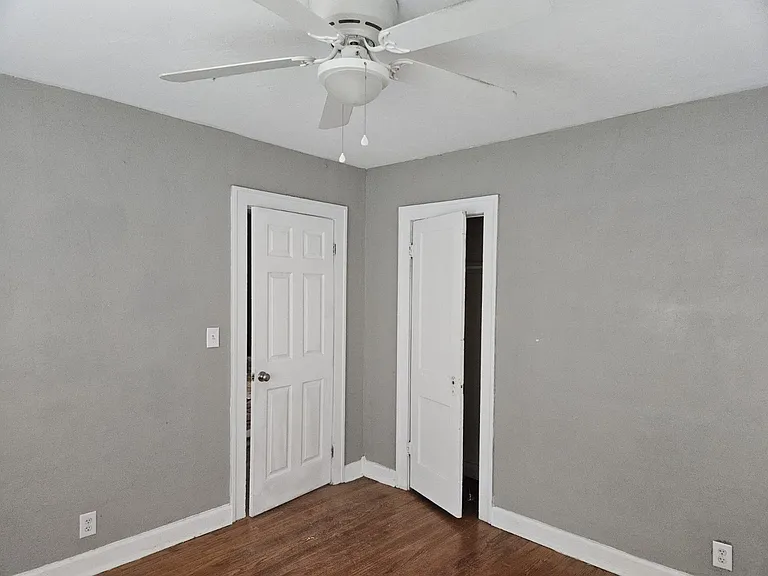 1503 N Broadway Ave — Photo 7