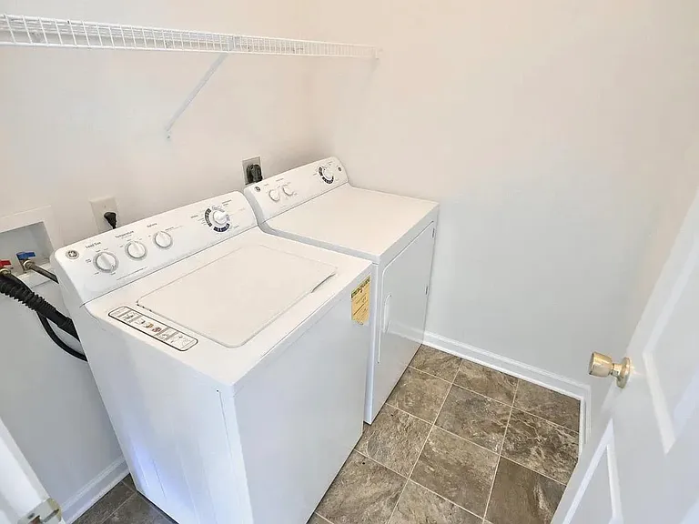 535 Marion Rd — Photo 4