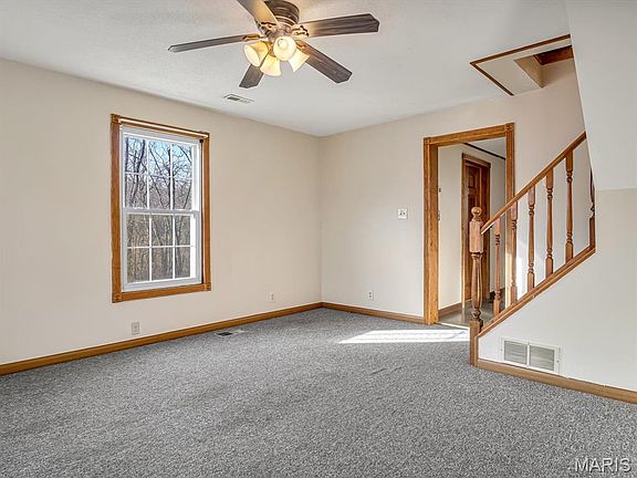 4th image of 242 Madison Ave