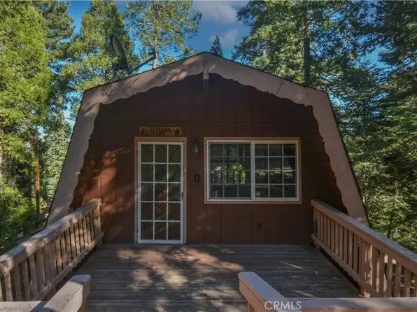 453 Oriole Dr, Twin Peaks, CA 92391