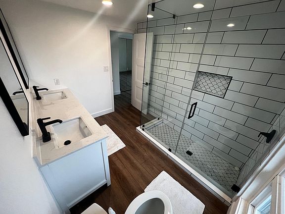 2nd image of 1426 E Calle Colina