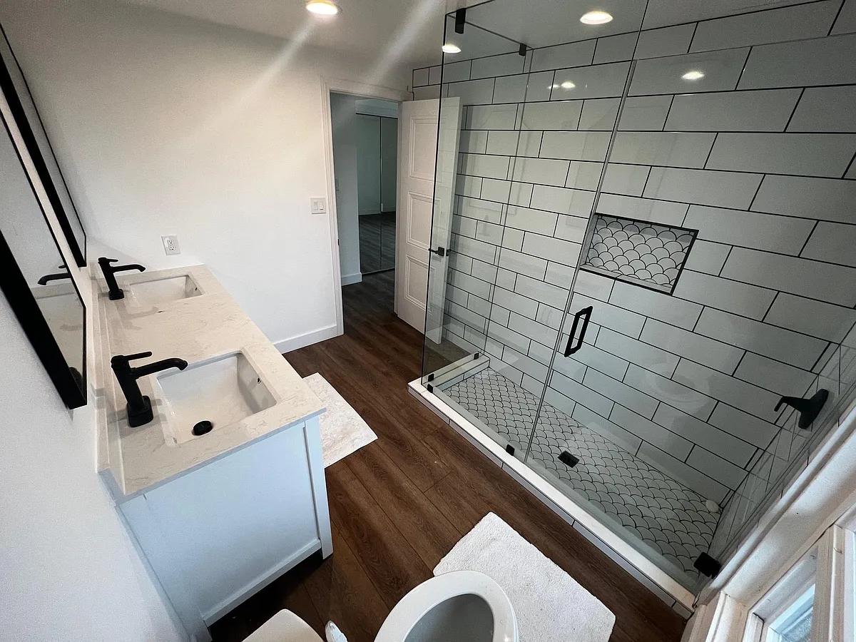 Building Photo - 1426 Calle Colina