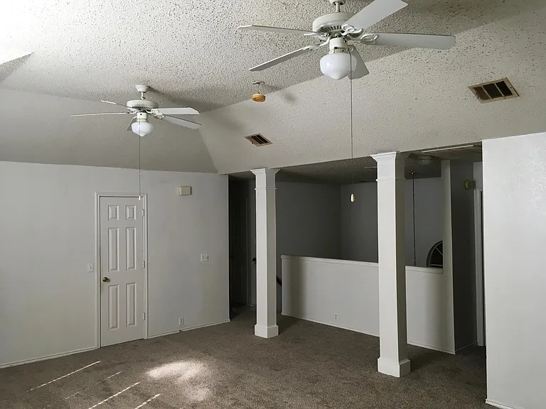 8408 Orleans Ln — Photo 1