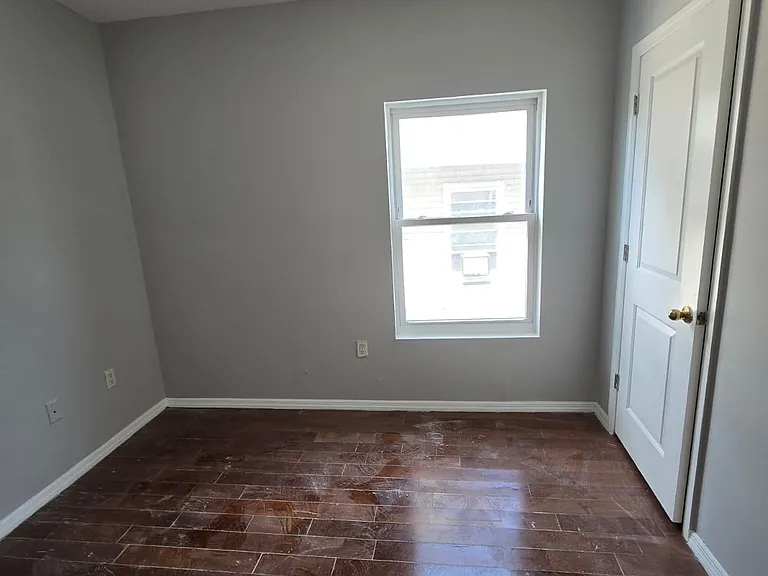 406 Park Ave #4AA — Photo 5