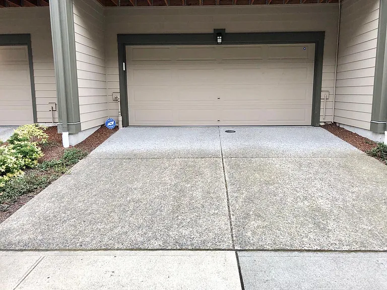 1391 Brooklyn Walk NE — Photo 3