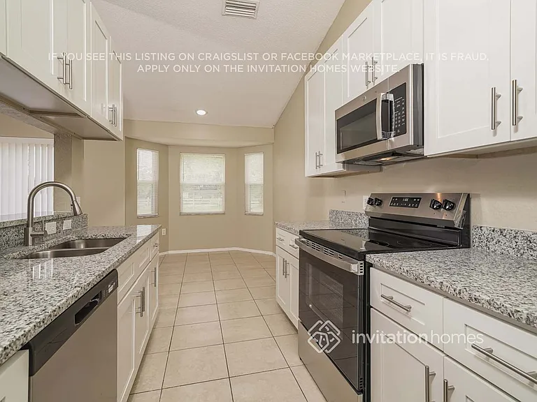 7988 Oak Run Cir — Photo 7