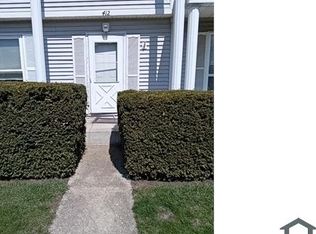 412 Salem Sq, Bolingbrook, IL 60440