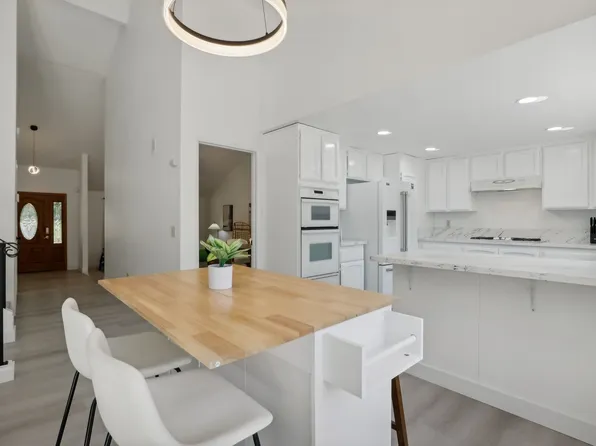 8560 Fern Crest Way, Elk Grove, CA 95624