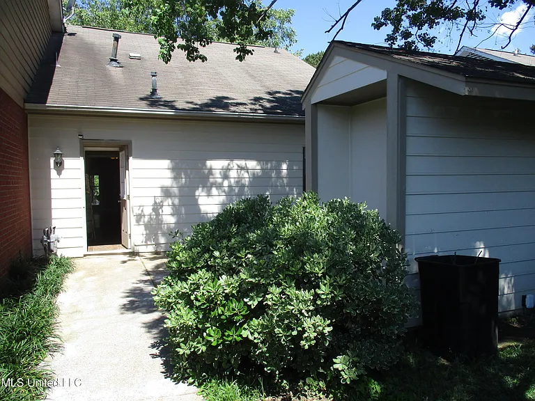 230 Bridgeford Blvd — Photo 13