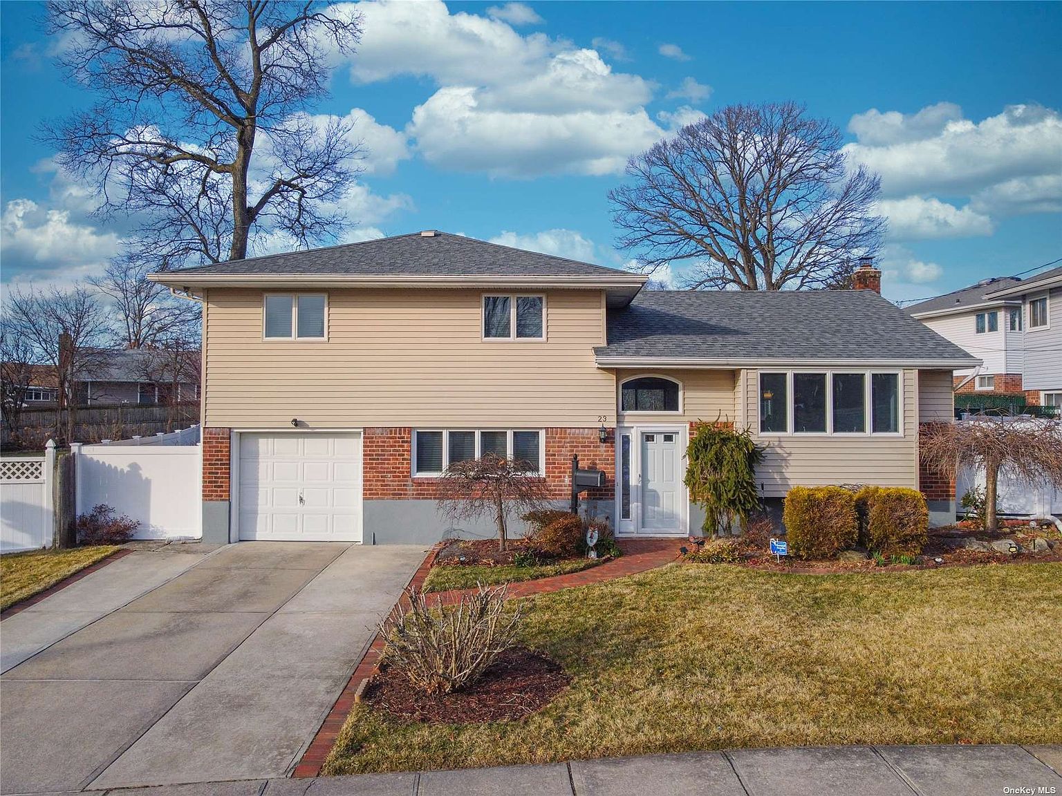23 4th Place, Syosset, NY 11791 Zillow
