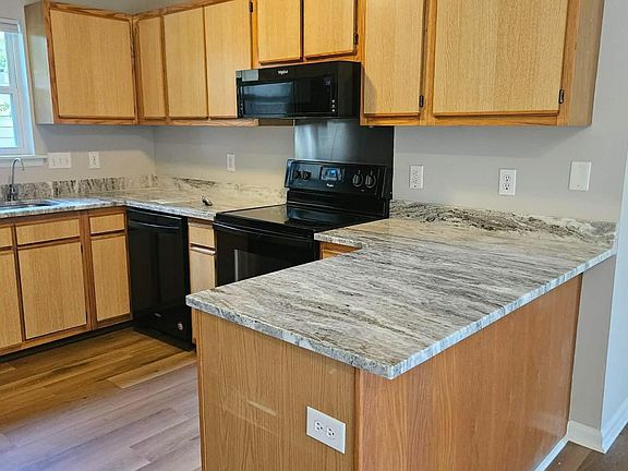 3rd image of 616 S Hampton Drive