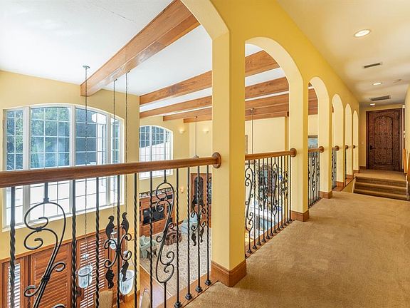 5th image of 543 Isleworth Close