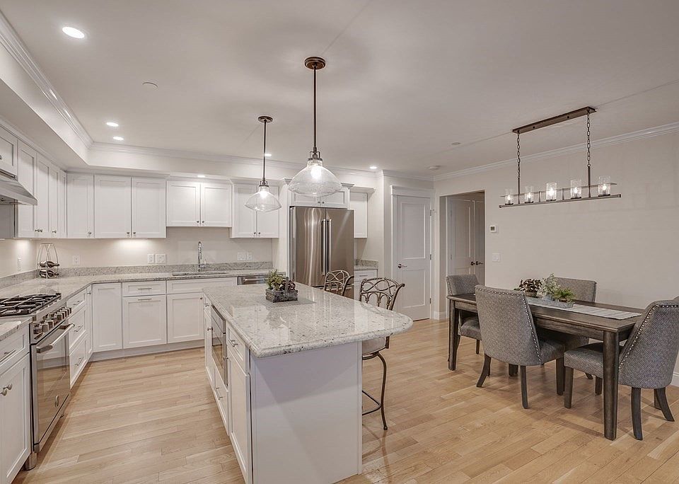 1st image of 231 Merrimac St #3