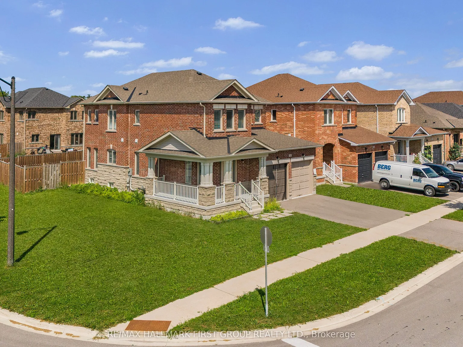 3 bed, $2,300 — Photo 2