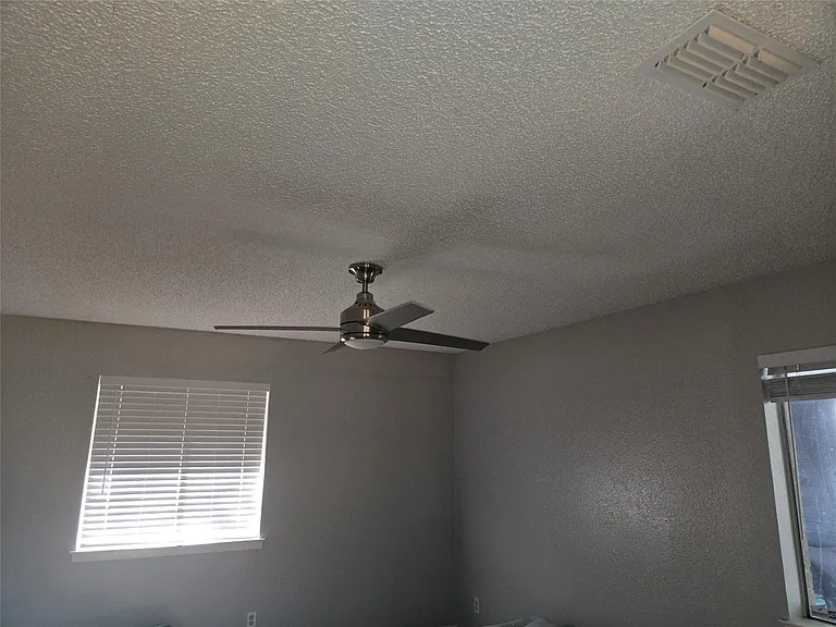 8910 Little Walnut Pkwy #B — Photo 17