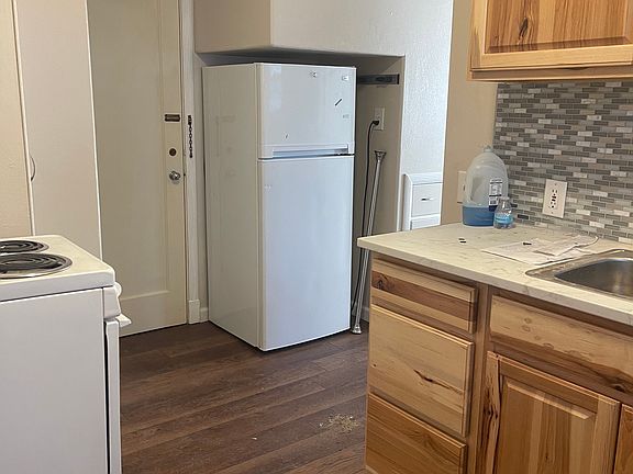 5th image of 1345 Elizabeth Ave #3