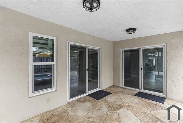 4112 NW 78th Ln — Photo 8