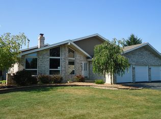 12411 Horseshoe Ln, Manhattan, IL 60442