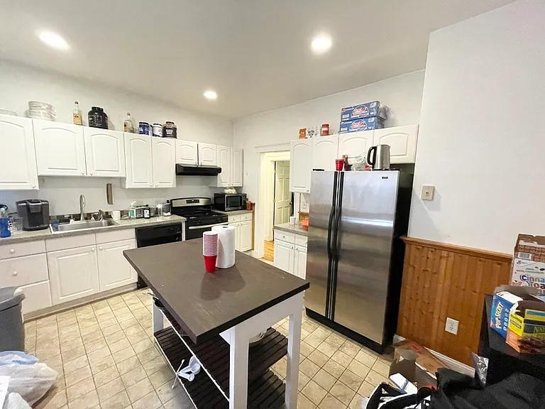 37 Hillside St #1 — Photo 3