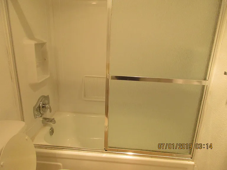 Mesa Manor Apartments — Photo 14