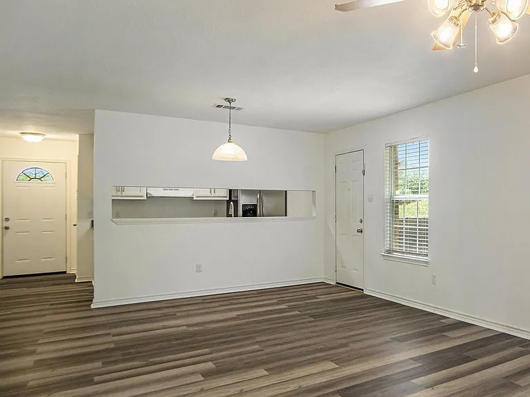 2621 Lee Ave #B — Photo 4