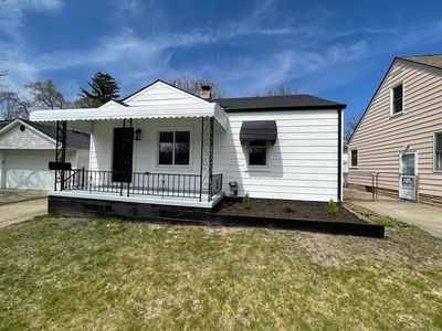 1435 E Bernhard Ave, Hazel Park, MI, 48030