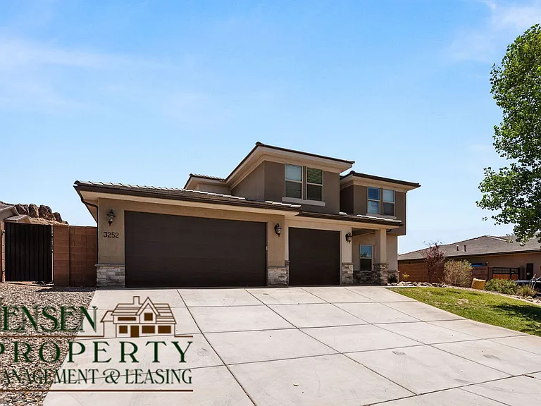 3252 E Tanoak Dr — Photo 3