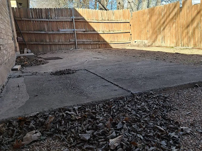 129 Allencrest Dr — Photo 18