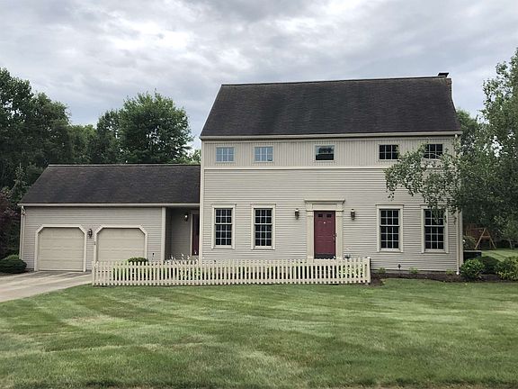 2nd image of 1321 Coachman Ct