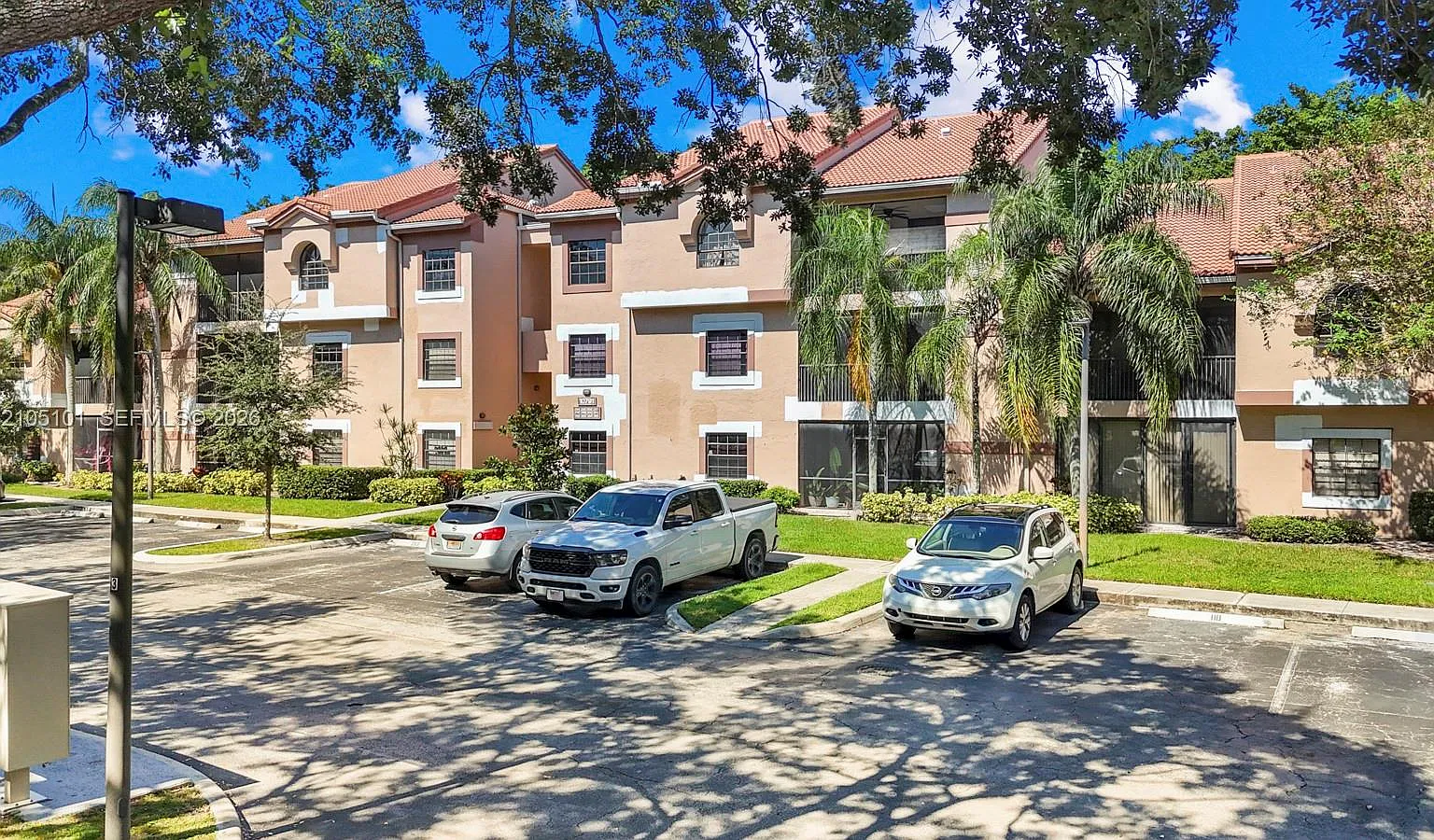 Optima Village I-D Condo — Photo 3