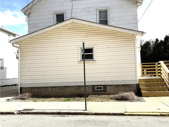 320 Main St, New Kensington, PA 15068