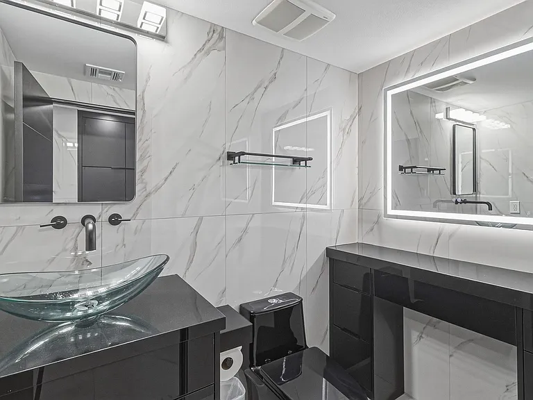 3111 Bel Air Dr #28H — Photo 31