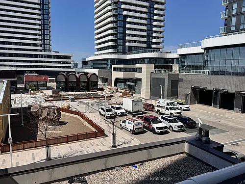 28 Interchange Way Photo 1