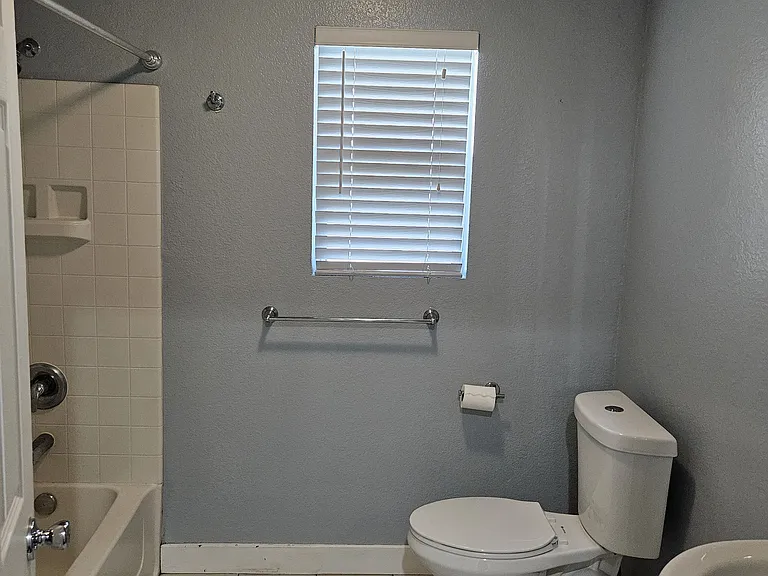 2nd bathroom