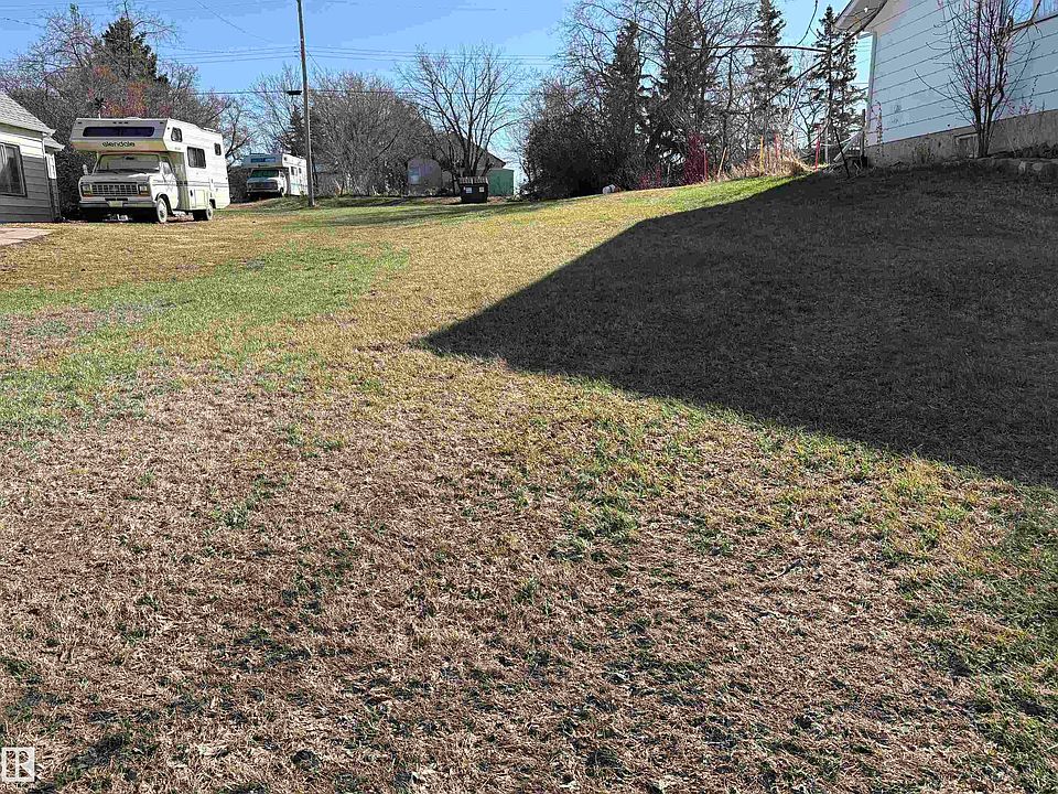1st image of 5025 51st Ave