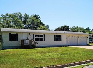 135 S Lacrosse St, Lyndon Station, WI 53944