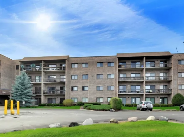 1400 N Elmhurst Rd APT 319, Mount Prospect, IL 60056